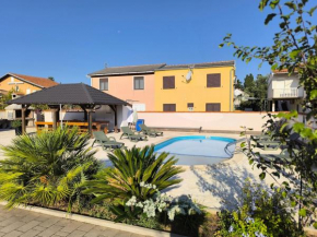 Family friendly apartments with a swimming pool Sabunike, Zadar - 11837